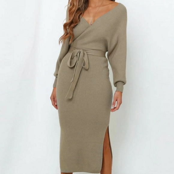 Dresses & Skirts - NWT kimono sweater dress size small